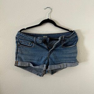 BDG Mid-Rise Shortie - Jean Short - Size 30w